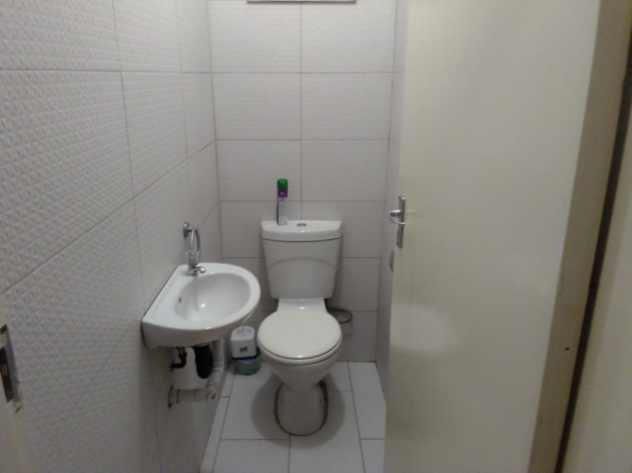 2 Bedroom Property for Sale in Southernwood Eastern Cape